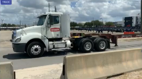 flowGATE reading a Freightliner tractor at the Talleyrand exit gate, carrier Customized Trucking, USDOT 4386382
